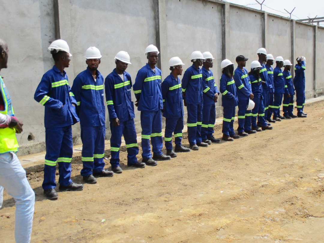 PERSONNEL AQUARIN EQUIPER ET FORMER PAR QUALITECH CONSULTING SARL